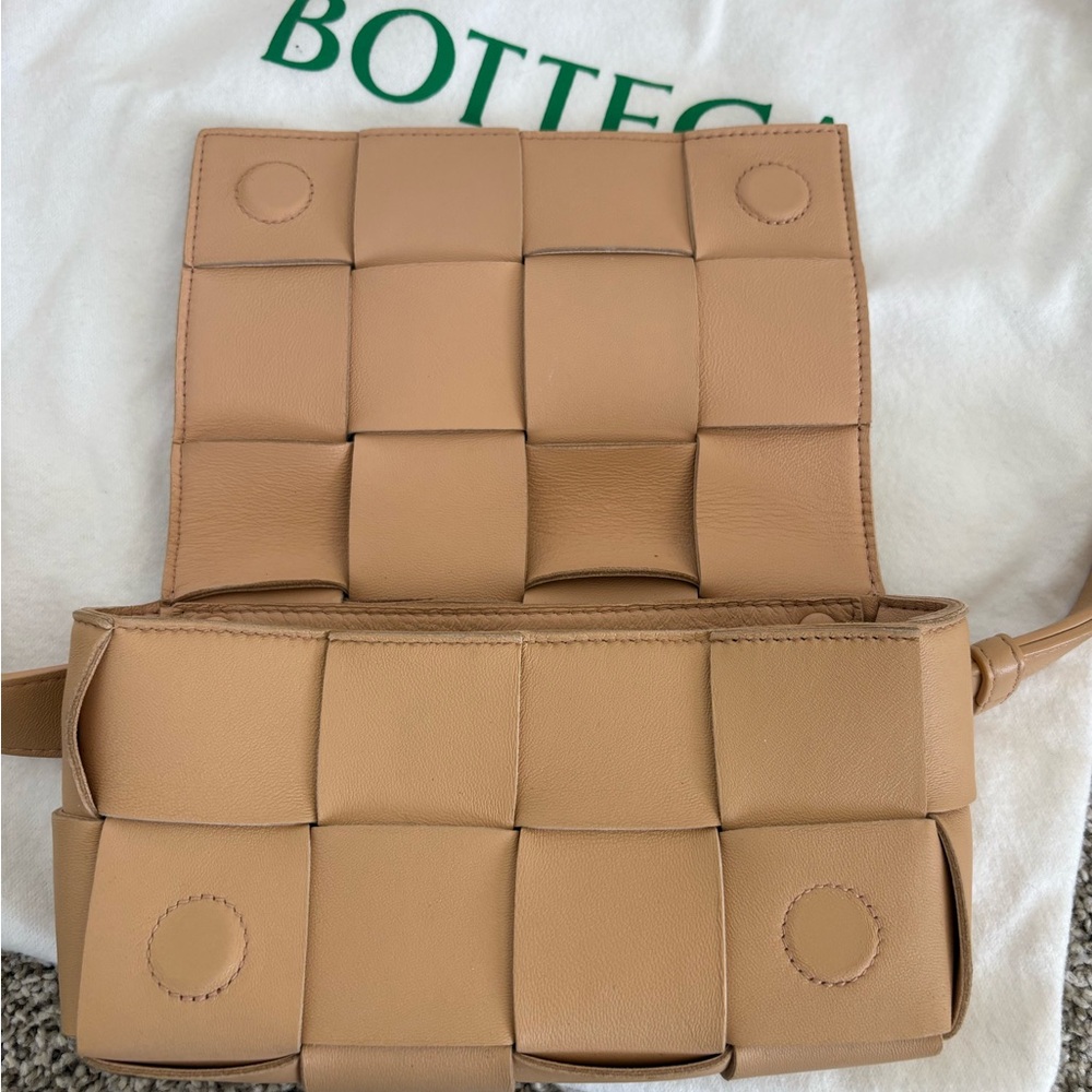 BOTTEGA VENETA Mini Cassette Porridge Woven Leather Belt Bag - Picture 3 of 9